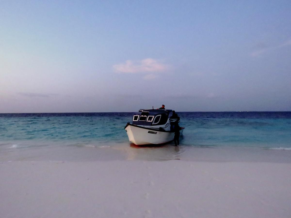 Zeestar Inn Maafushi Exteriör bild
