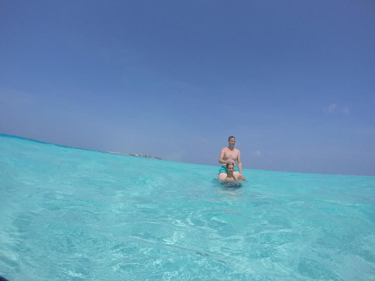 Zeestar Inn Maafushi Exteriör bild